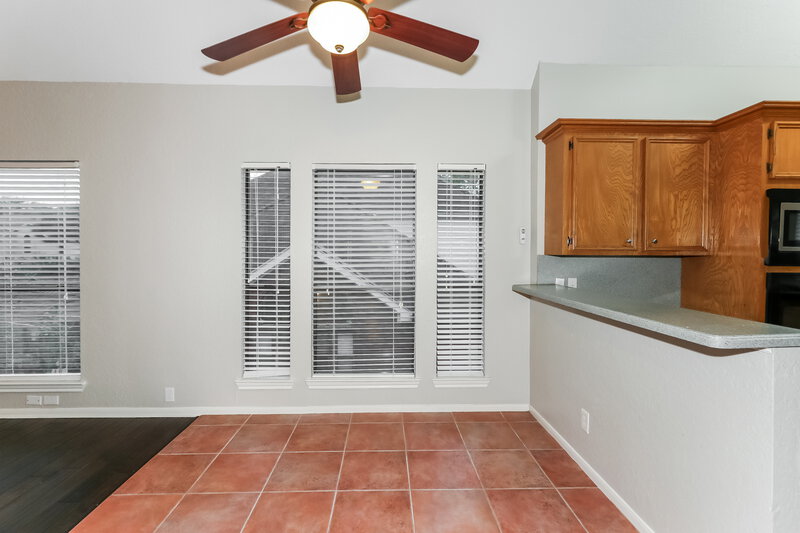 2,470/Mo, 128 Lake Point Dr League City, TX 77573 Breakfast Nook View