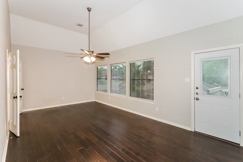 2,470/Mo, 128 Lake Point Dr League City, TX 77573 Main Bedroom View