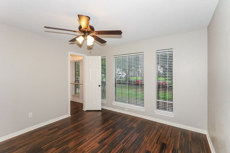 2,470/Mo, 128 Lake Point Dr League City, TX 77573 Bedroom View