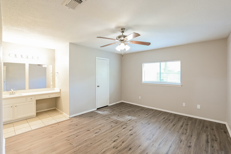 1,545/Mo, 2506 Summer Spring Dr Spring, TX 77373 Main Bedroom View