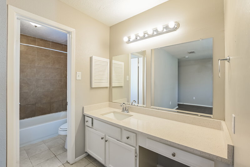 1,545/Mo, 2506 Summer Spring Dr Spring, TX 77373 Main Bathroom View