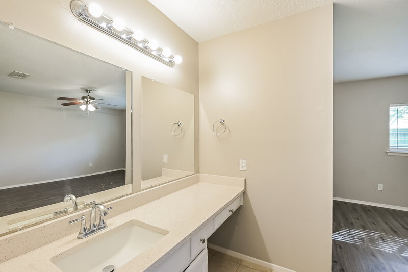 1,545/Mo, 2506 Summer Spring Dr Spring, TX 77373 Main Bathroom View 2