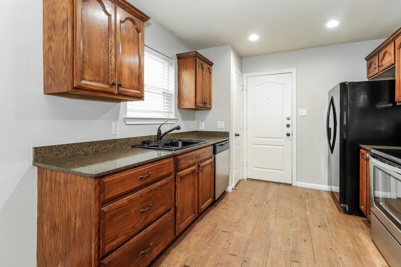 1,785/Mo, 4103 Algernon Dr Spring, TX 77373 Kitchen View 2