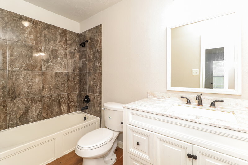 1,785/Mo, 4103 Algernon Dr Spring, TX 77373 Bathroom View