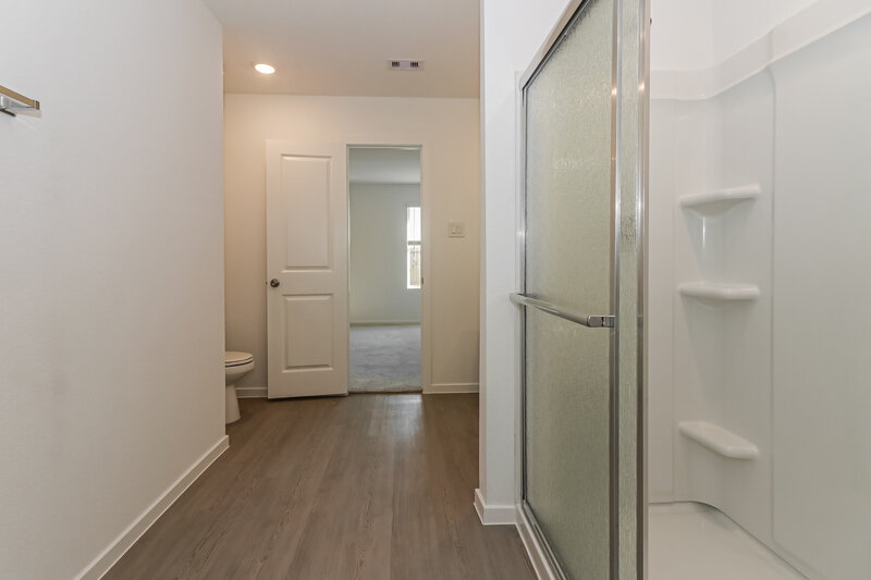 2,075/Mo, 468 San Miguel Creek Dr Katy, TX 77493 Main Bathroom View 2