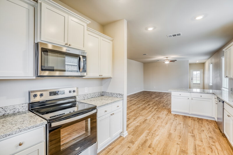 1,995/Mo, 7527 Tipton Meadow Way Richmond, TX 77469 Kitchen View 2