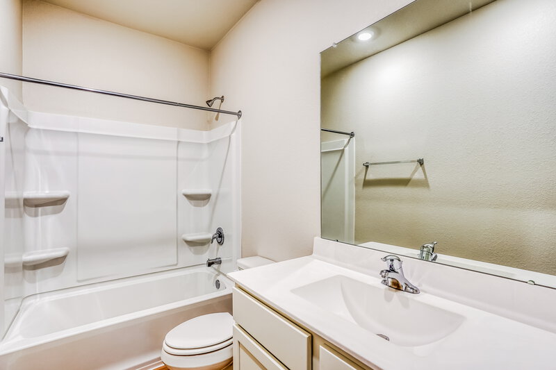 1,995/Mo, 7527 Tipton Meadow Way Richmond, TX 77469 Bathroom View