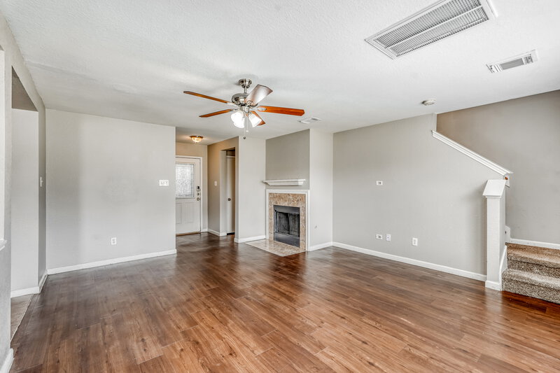 1,890/Mo, 8010 Suffield Glen Ln Humble, TX 77338 Living Room View 3