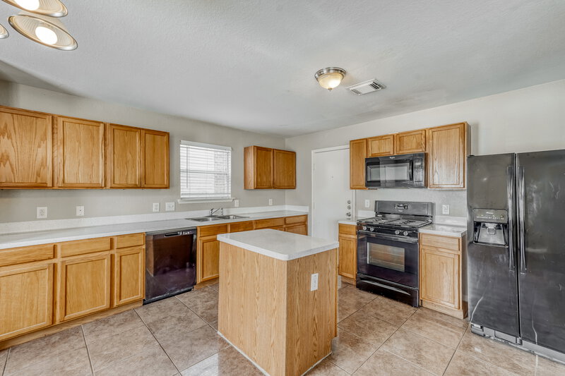 1,890/Mo, 8010 Suffield Glen Ln Humble, TX 77338 Kitchen View