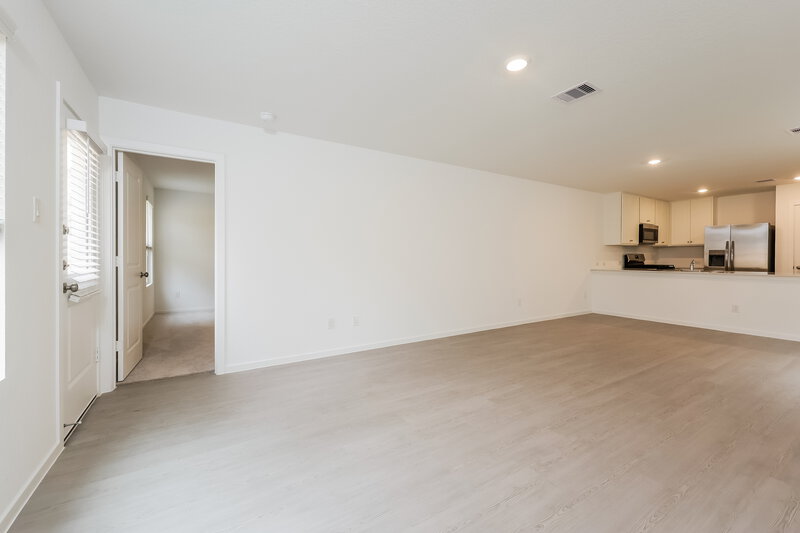 1,560/Mo, 1527 Sunset Ridge Dr Conroe, TX 77303 Living Room View 3