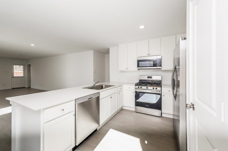 1,600/Mo, 1531 Sunset Ridge Dr Conroe, TX 77303 Kitchen View