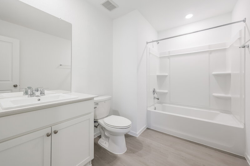 1,600/Mo, 1531 Sunset Ridge Dr Conroe, TX 77303 Bathroom View