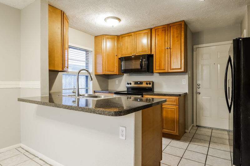 1,740/Mo, 8303 Poplar Ridge Ln Humble, TX 77338 Kitchen View