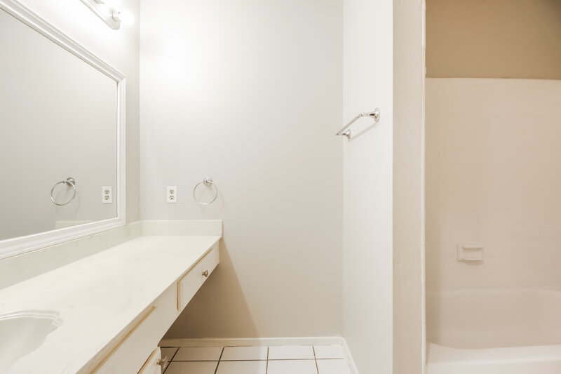 1,740/Mo, 8303 Poplar Ridge Ln Humble, TX 77338 Bathroom View