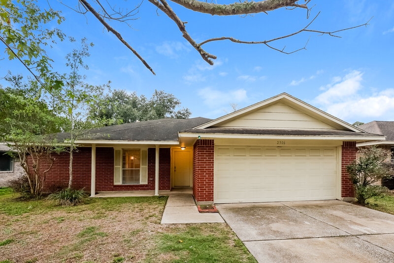 1,650/Mo, 2306 Friarwood Trl Kingwood, TX 77339 External View