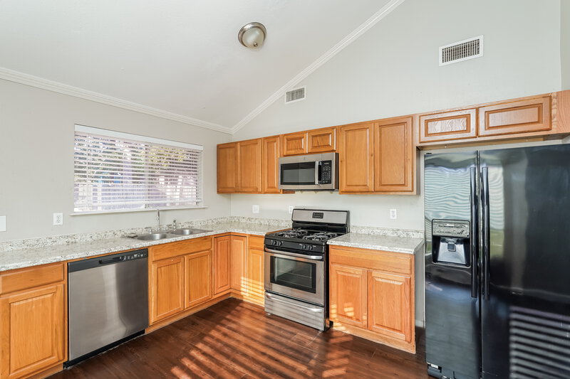 1,745/Mo, 10018 Spotted Horse Dr Houston, TX 77064 Kitchen View