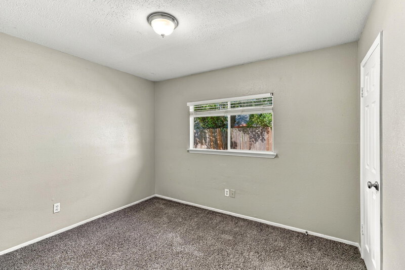 1,775/Mo, 10018 Spotted Horse Dr Houston, TX 77064 Bedroom View