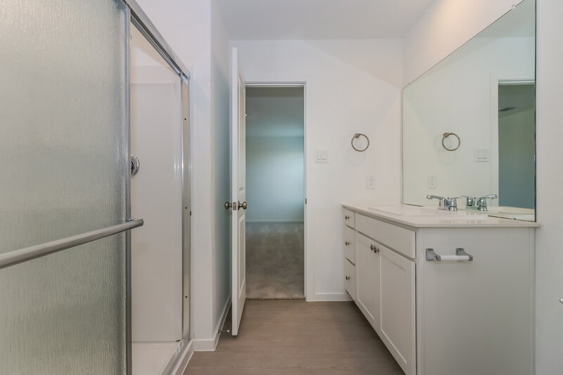 1,865/Mo, 16726 Old Wagon Way Hockley, TX 77447 Main Bathroom View 2