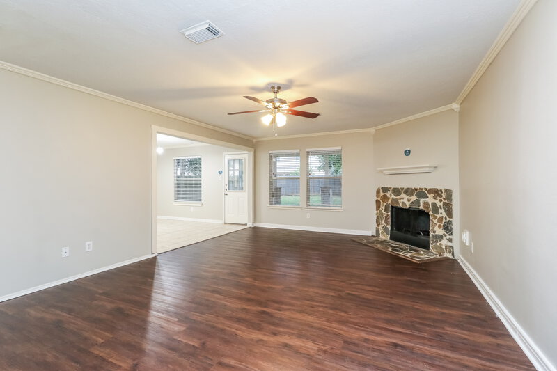 1,935/Mo, 11710 Sandy Stream Dr Tomball, TX 77375 Living Room View 3