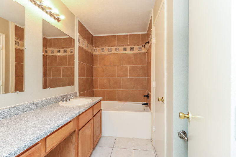 1,935/Mo, 11710 Sandy Stream Dr Tomball, TX 77375 Main Bathroom View