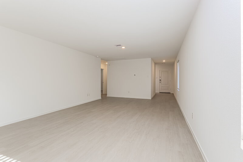 1,665/Mo, 1523 Sunset Ridge Dr Conroe, TX 77303 Living Room View 2