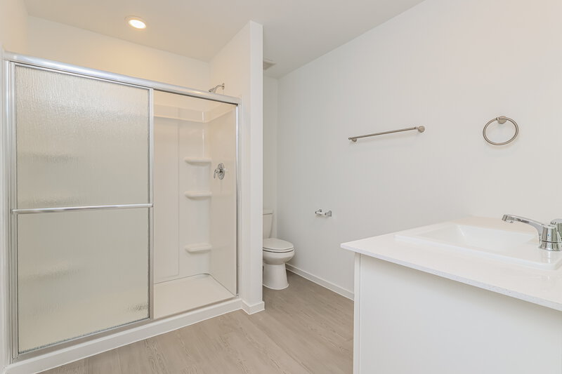 1,665/Mo, 1523 Sunset Ridge Dr Conroe, TX 77303 Main Bathroom View