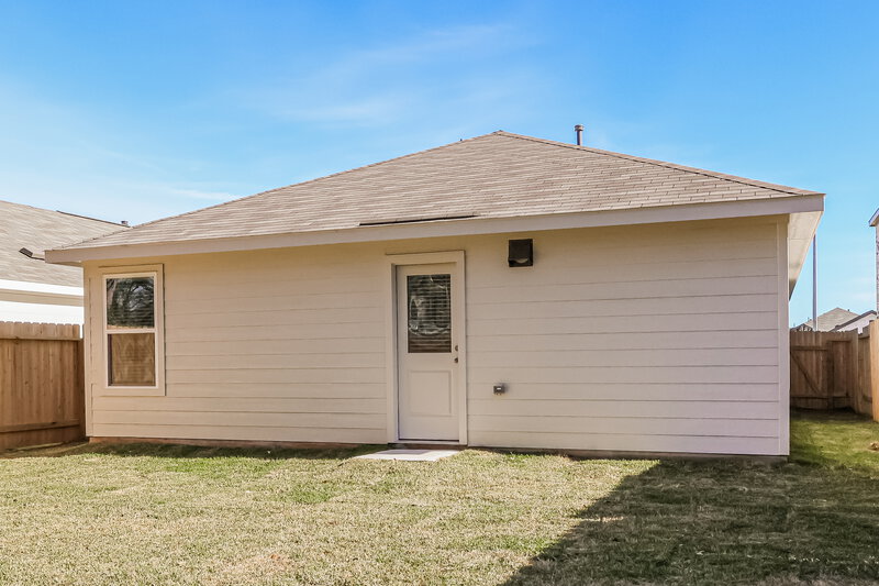 1,665/Mo, 1523 Sunset Ridge Dr Conroe, TX 77303 Rear View