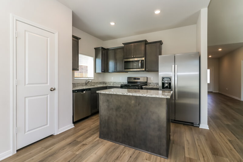 1,950/Mo, 420 Mystic Slopes Dr Katy, TX 77493 Kitchen View