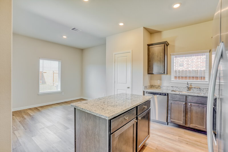 1,950/Mo, 456 Beechwood Hacienda Dr Katy, TX 77493 Kitchen View