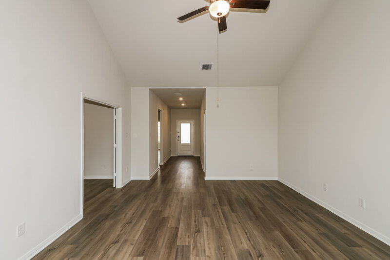 1,950/Mo, 464 Beechwood Hacienda Dr Katy, TX 77493 Living Room View 2