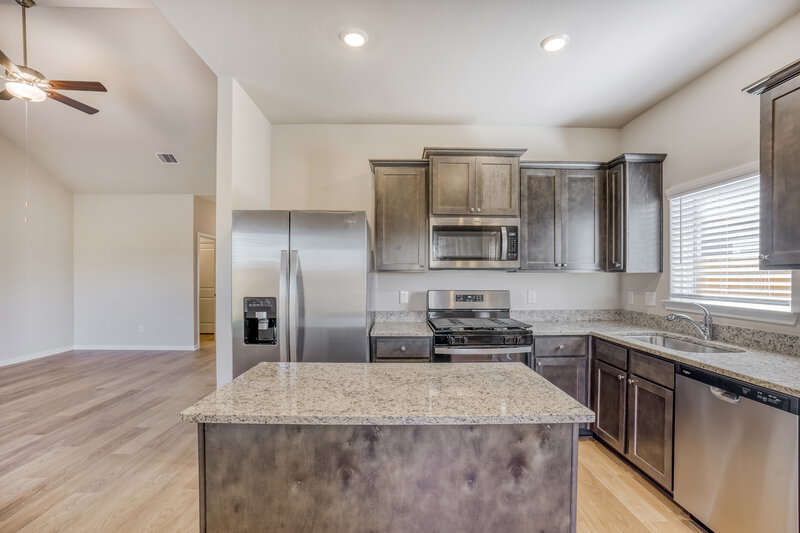 1,950/Mo, 421 Mustang Trot Dr Katy, TX 77493 Kitchen View 2