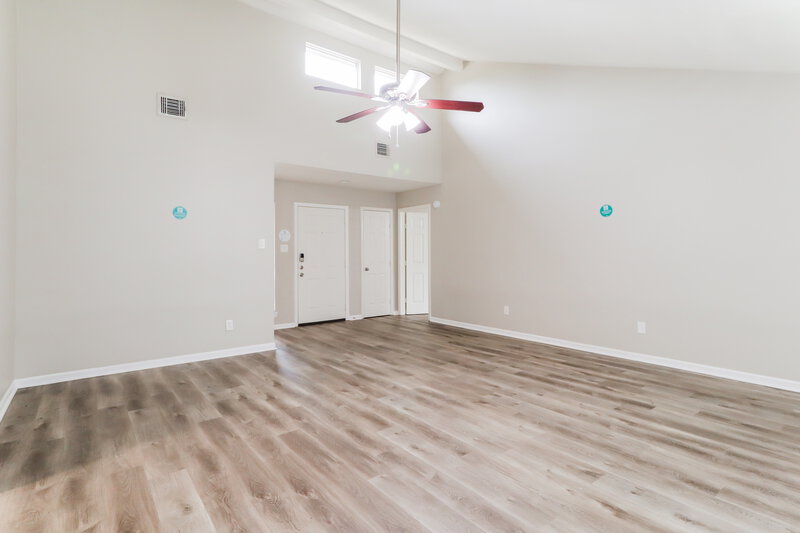 1,935/Mo, 7327 Shady Vale Ln Houston, TX 77040 Misc View 5