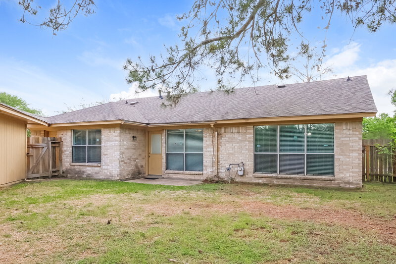 1,945/Mo, 7327 Shady Vale Ln Houston, TX 77040 Misc View 16
