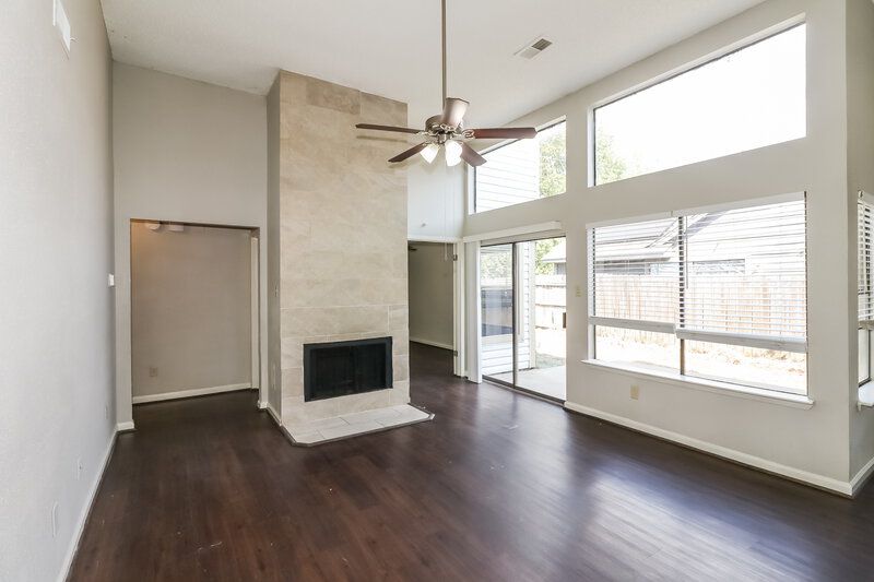 1,760/Mo, 24102 Scrivener Ln Katy, TX 77493 Living Room View