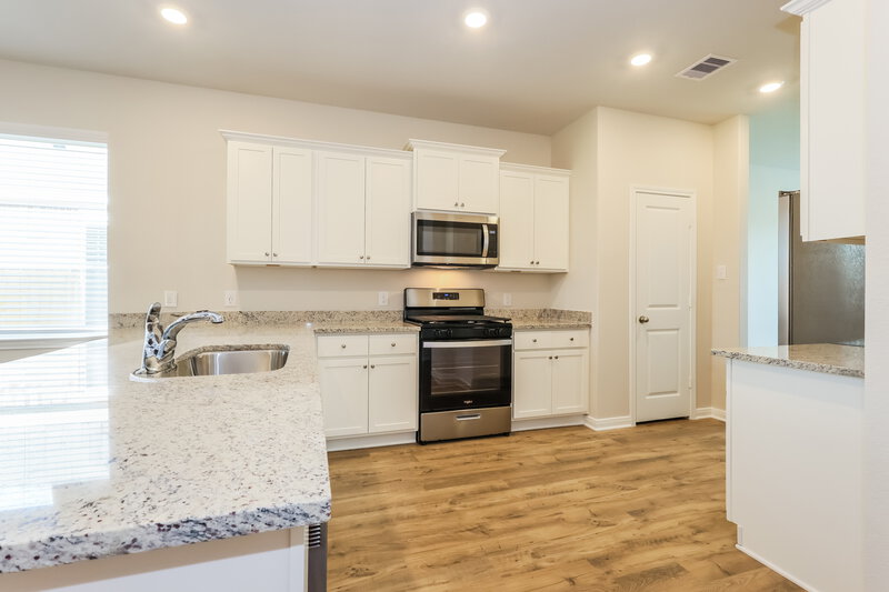 2,050/Mo, 408 San Miguel Creek Dr Katy, TX 77493 Kitchen View 2
