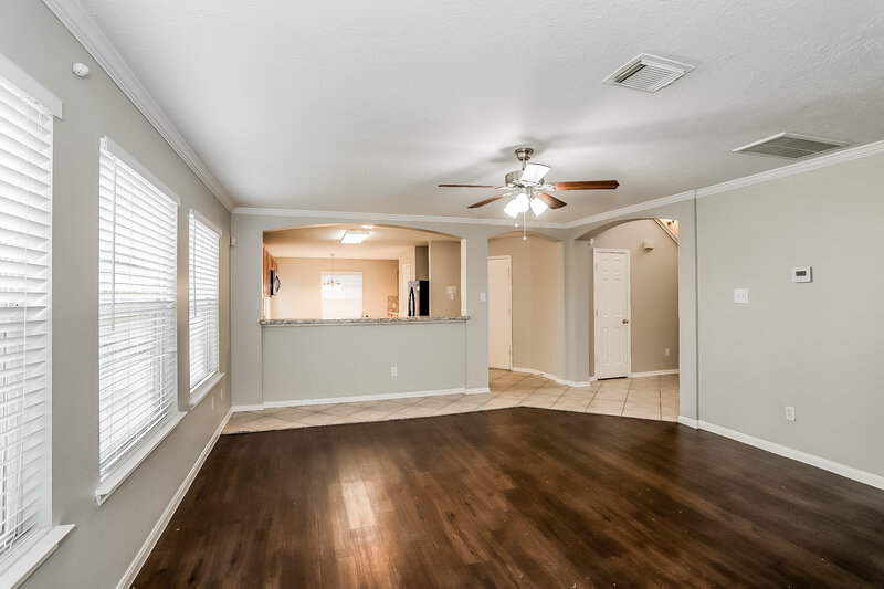 2,315/Mo, 16314 Sylvan Dale Dr Humble, TX 77346 Living Room View 3