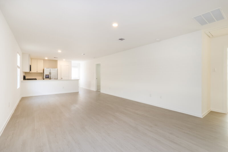 1,570/Mo, 1536 Sunset Ridge Dr Conroe, TX 77303 Living Room View