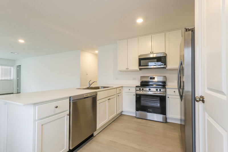 1,985/Mo, 605 Craven St Montgomery, TX 77316 Kitchen View