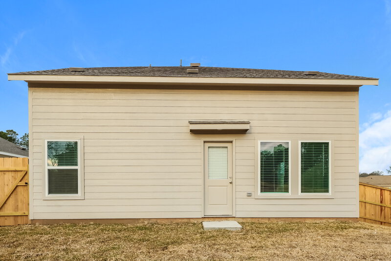 1,985/Mo, 605 Craven St Montgomery, TX 77316 Rear View
