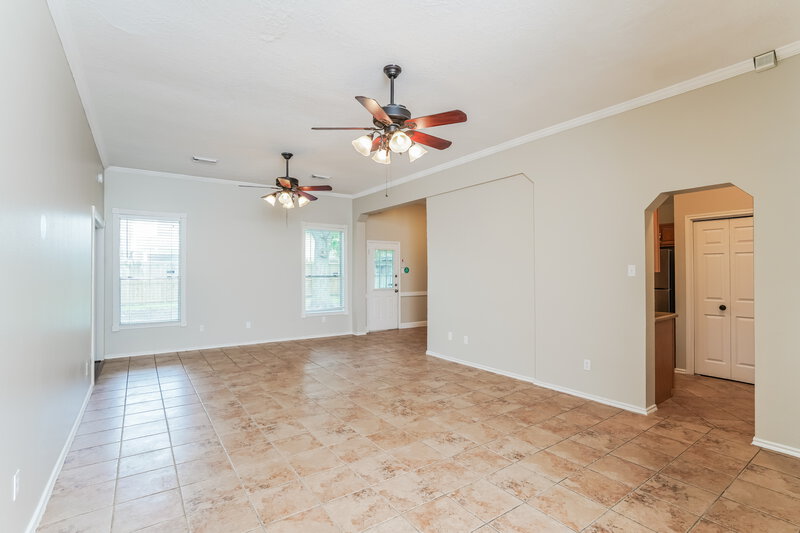 1,880/Mo, 5915 Woodmancote Dr Humble, TX 77346 Living Room View 3