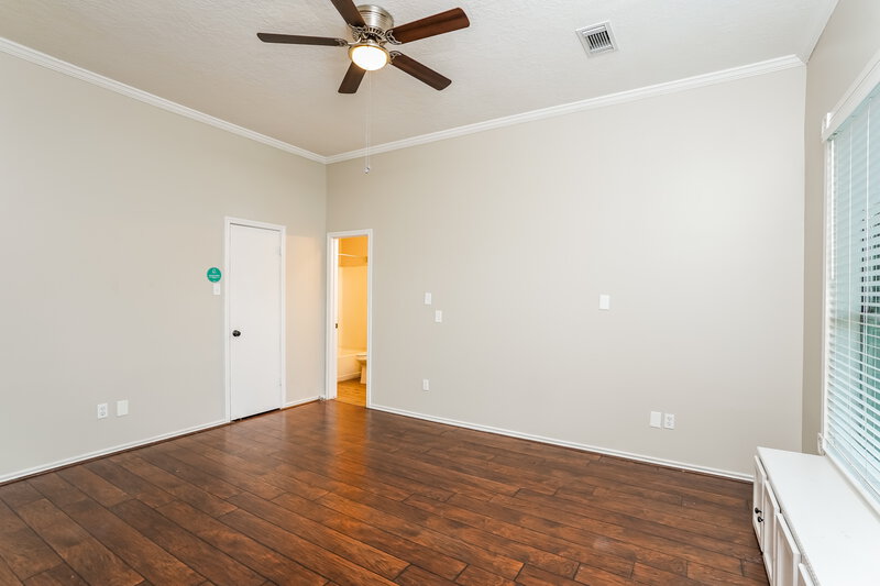 1,880/Mo, 5915 Woodmancote Dr Humble, TX 77346 Main Bedroom View