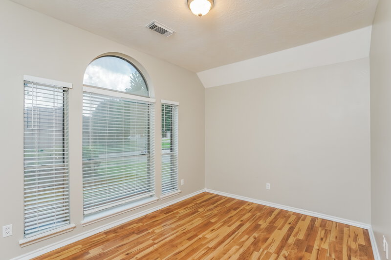 1,880/Mo, 5915 Woodmancote Dr Humble, TX 77346 Bedroom View