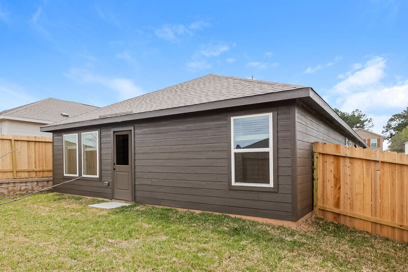 1,815/Mo, 621 Craven St Montgomery, TX 77316 Rear View 2