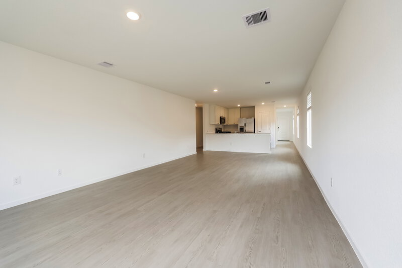 1,600/Mo, 1544 Sunset Ridge Dr Conroe, TX 77303 Living Room View 2