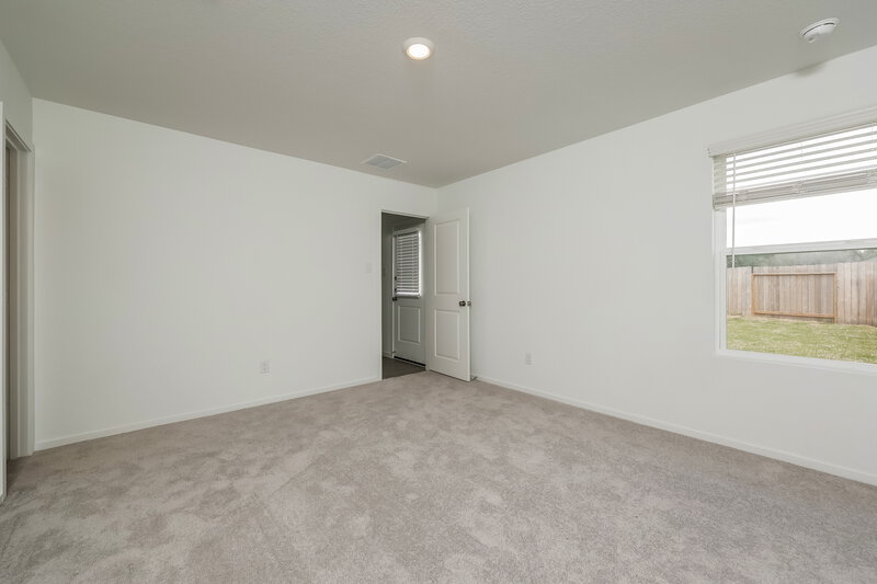 1,600/Mo, 1544 Sunset Ridge Dr Conroe, TX 77303 Main Bedroom View 2