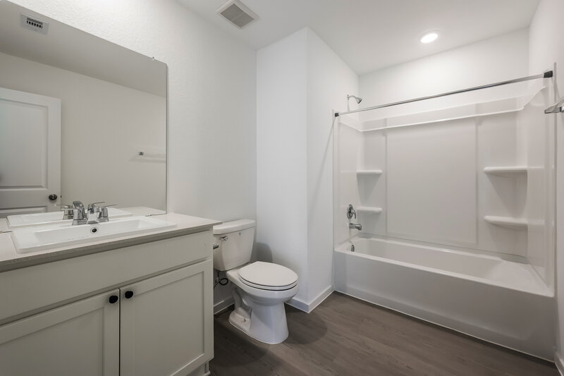 1,600/Mo, 1544 Sunset Ridge Dr Conroe, TX 77303 Bathroom View