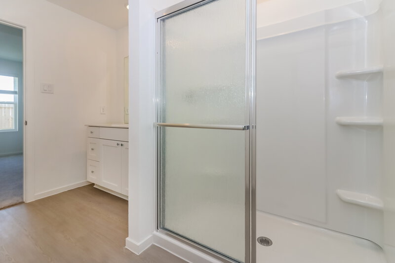 0/Mo, 460 San Miguel Creek Dr Katy, TX 77493 Main Bathroom View