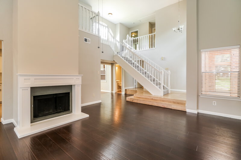 1,960/Mo, 6637 Queensclub Dr Houston, TX 77069 Living Room View 2