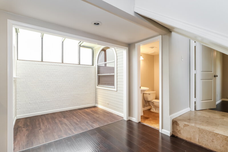 1,960/Mo, 6637 Queensclub Dr Houston, TX 77069 Breakfast Nook View