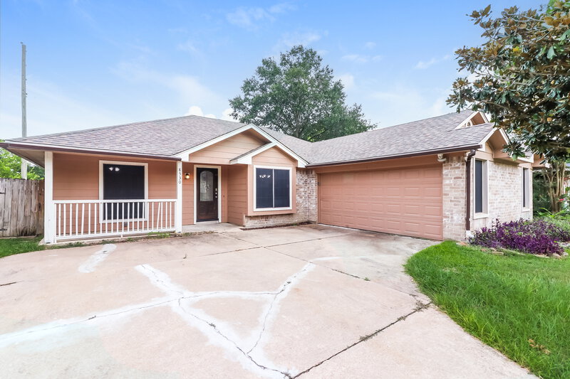 2,130/Mo, 8530 Sunny Ridge Dr Houston, TX 77095 Front View